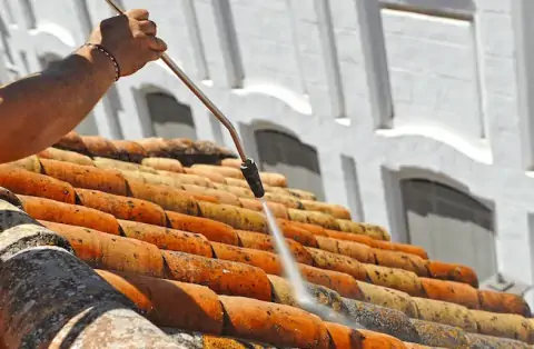 Nettoyage de toitures - Romescamps